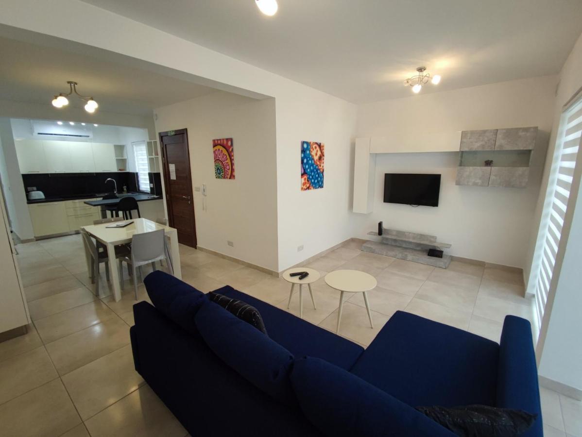 Modern Apartment In Gzira Экстерьер фото